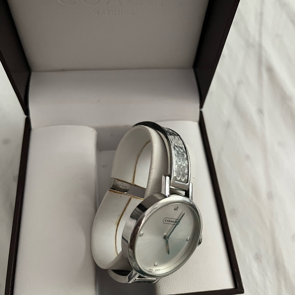 COACH Ladies Silver Watch - EUC - Picture 10 of 13